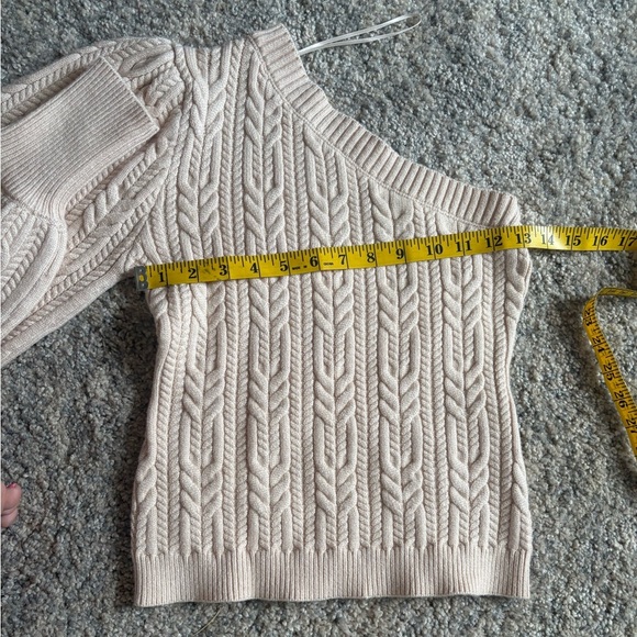 Cream Cable Knit Sweater - Picture 4 of 6